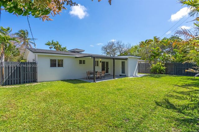 4401 NE 13th Ave, Oakland Park, FL 33334