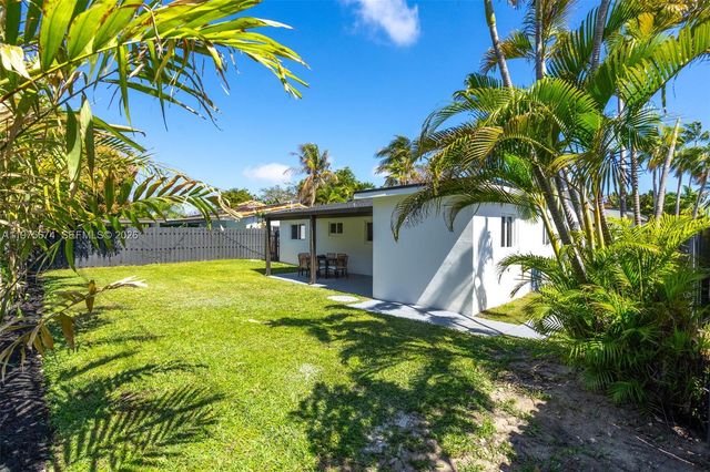 4401 NE 13th Ave, Oakland Park, FL 33334