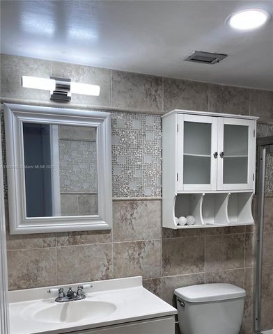 12590 NE 16th Ave 605, North Miami, FL 33161