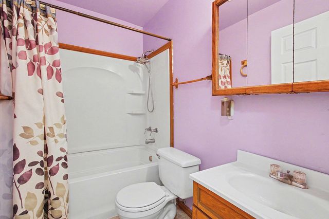 2955 W 74th Avenue, Merrillville, IN 46410