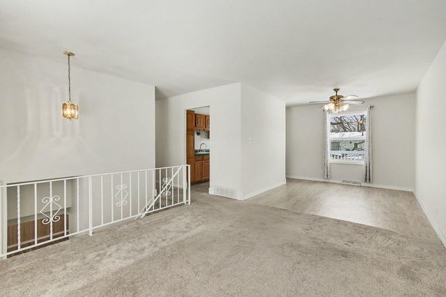 2955 W 74th Avenue, Merrillville, IN 46410