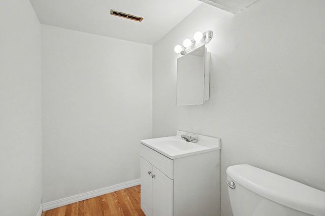 2955 W 74th Avenue, Merrillville, IN 46410