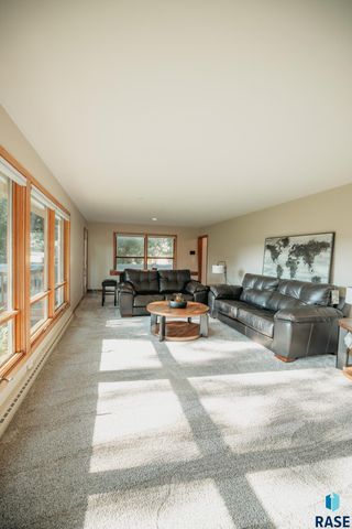 1601 S Williams Ave Avenue, Sioux Falls, SD 57105