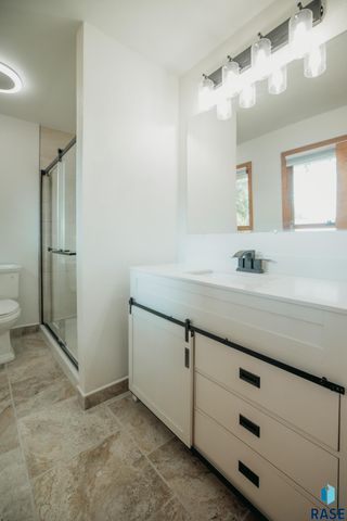 1601 S Williams Ave Avenue, Sioux Falls, SD 57105
