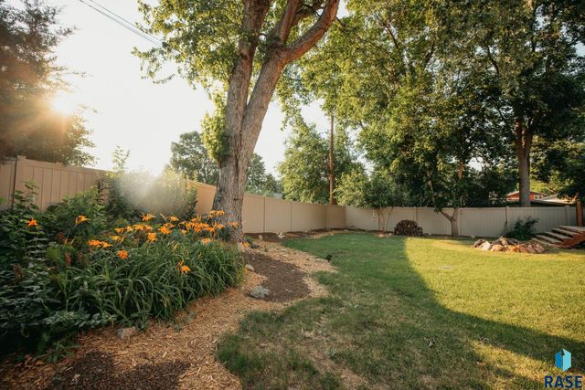 1601 S Williams Ave Avenue, Sioux Falls, SD 57105