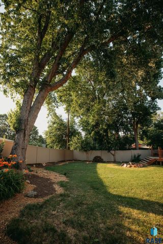 1601 S Williams Ave Avenue, Sioux Falls, SD 57105