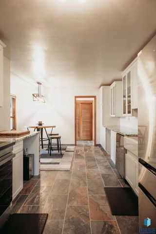 1601 S Williams Ave Avenue, Sioux Falls, SD 57105