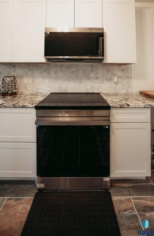 1601 S Williams Ave Avenue, Sioux Falls, SD 57105