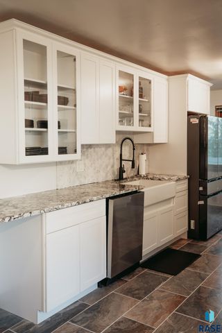 1601 S Williams Ave Avenue, Sioux Falls, SD 57105