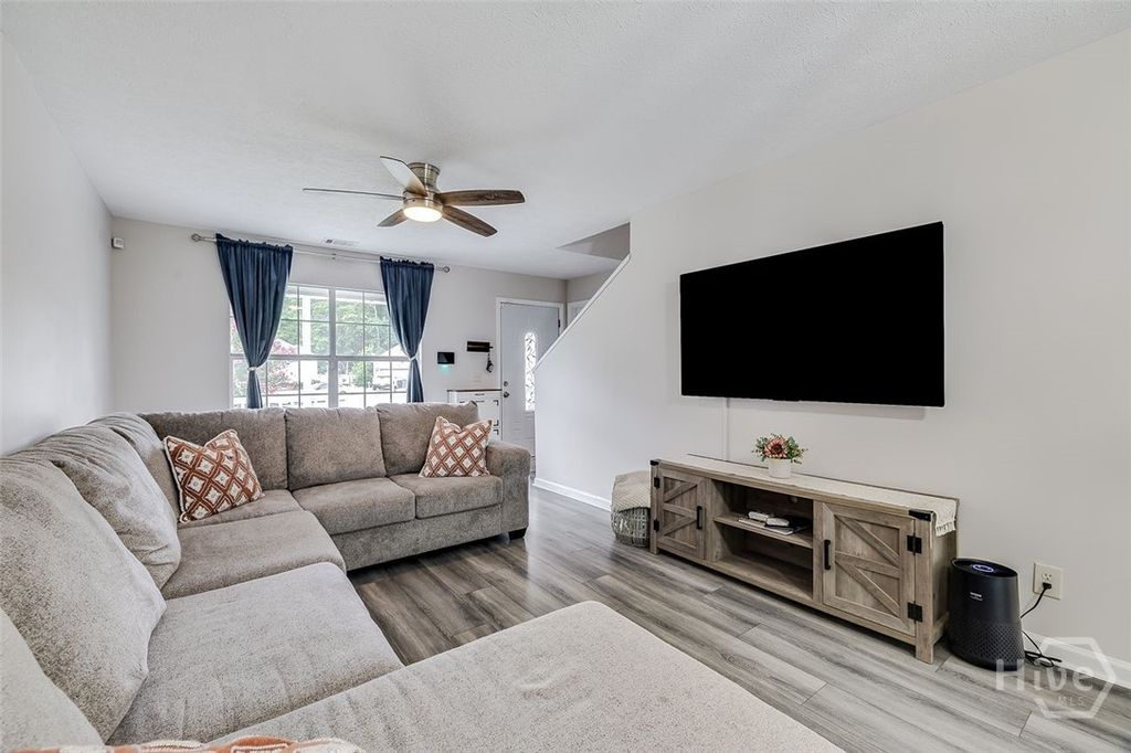 Image 10 of property listing at 110 Embassy Court, Savannah, GA 31419