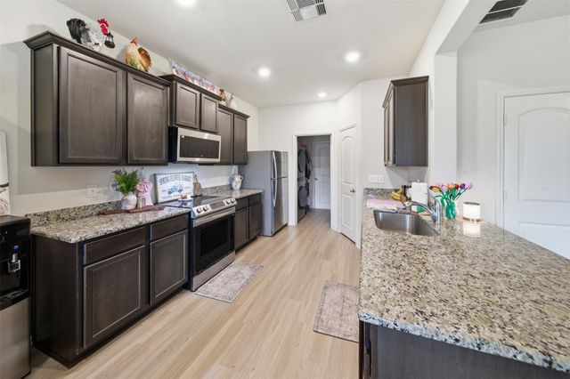 1130 Hinged Opal Drive, Rosharon, TX 77583