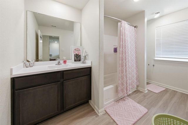 1130 Hinged Opal Drive, Rosharon, TX 77583