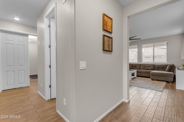 6943 N 88TH Drive, Glendale, AZ 85305