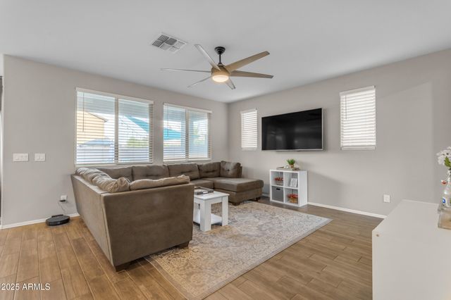 6943 N 88TH Drive, Glendale, AZ 85305