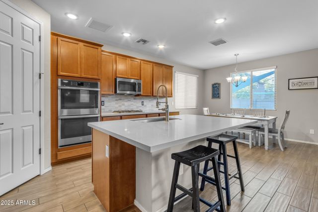 6943 N 88TH Drive, Glendale, AZ 85305