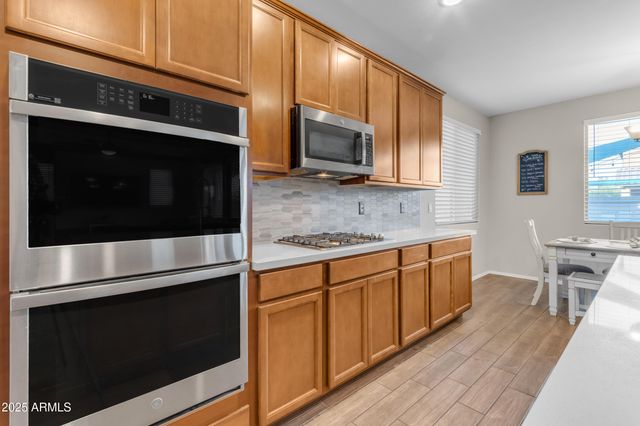 6943 N 88TH Drive, Glendale, AZ 85305