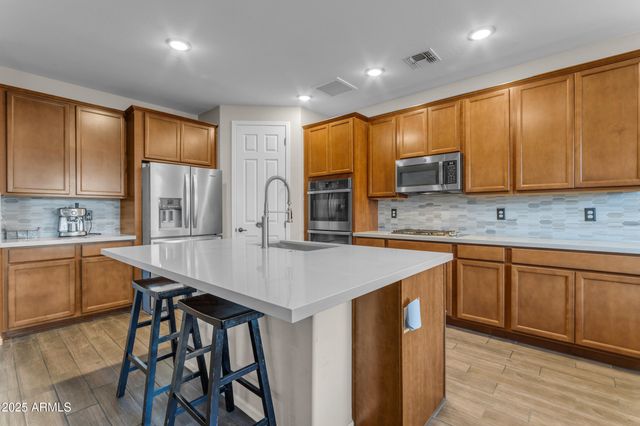 6943 N 88TH Drive, Glendale, AZ 85305