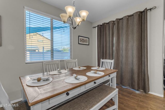 6943 N 88TH Drive, Glendale, AZ 85305