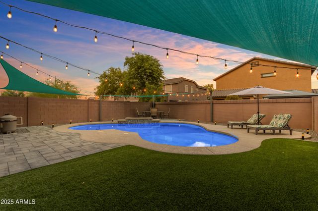 6943 N 88TH Drive, Glendale, AZ 85305