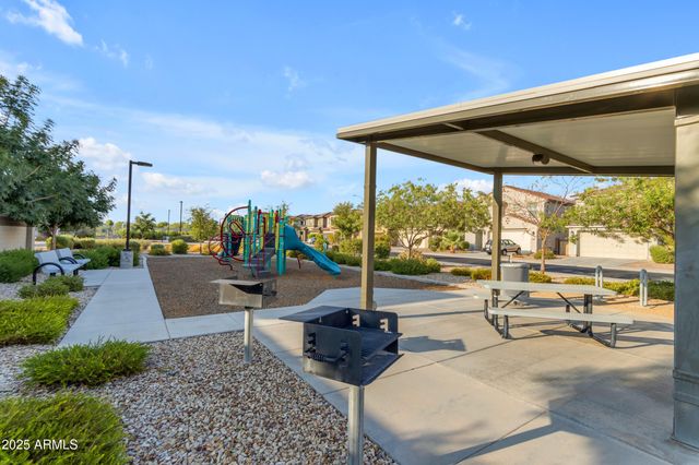 6943 N 88TH Drive, Glendale, AZ 85305