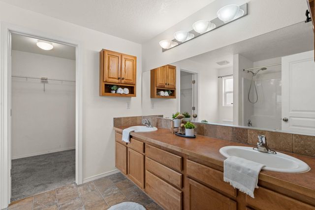 12611 W Pacific Ct, Airway Heights, WA 99001