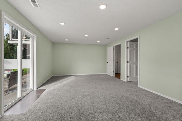 12611 W Pacific Ct, Airway Heights, WA 99001