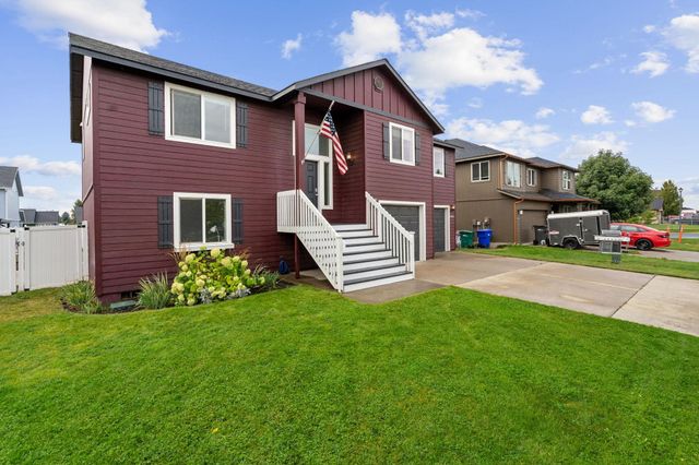 12611 W Pacific Ct, Airway Heights, WA 99001