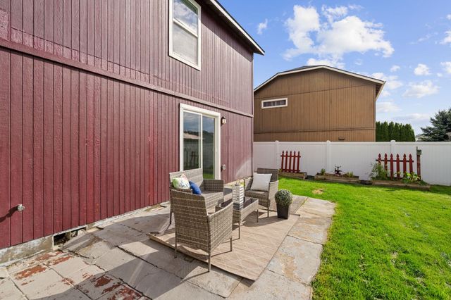 12611 W Pacific Ct, Airway Heights, WA 99001
