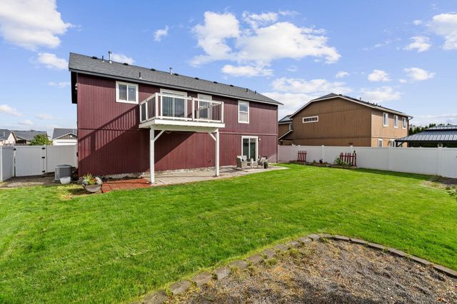 12611 W Pacific Ct, Airway Heights, WA 99001