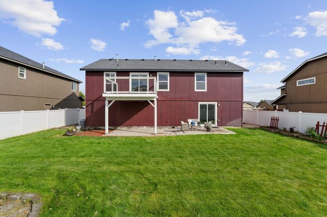 12611 W Pacific Ct, Airway Heights, WA 99001