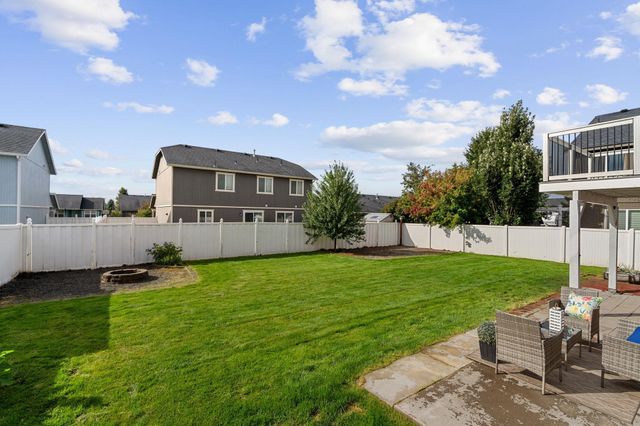 12611 W Pacific Ct, Airway Heights, WA 99001