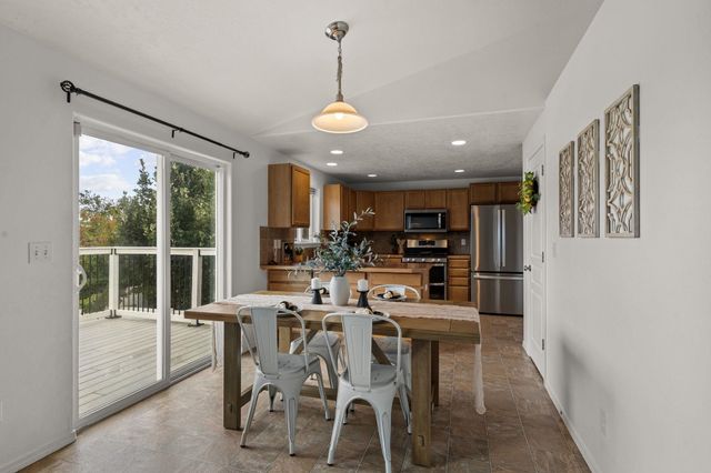 12611 W Pacific Ct, Airway Heights, WA 99001