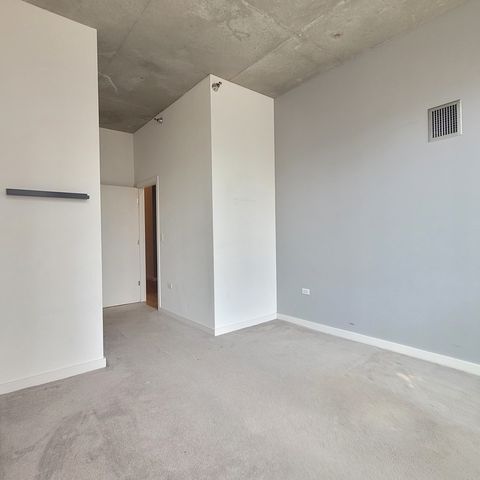 235 W VAN BUREN Street 2715, Chicago, IL 60607