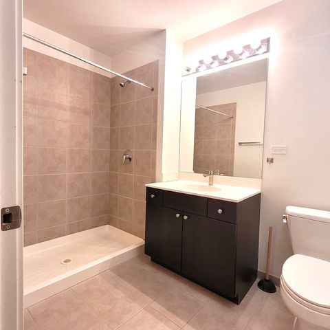 235 W VAN BUREN Street 2715, Chicago, IL 60607