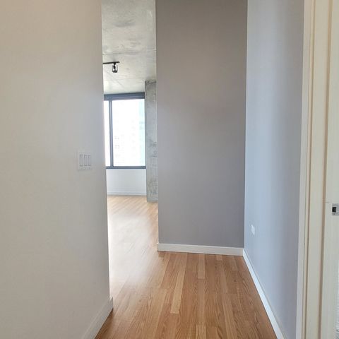 235 W VAN BUREN Street 2715, Chicago, IL 60607