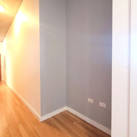 235 W VAN BUREN Street 2715, Chicago, IL 60607