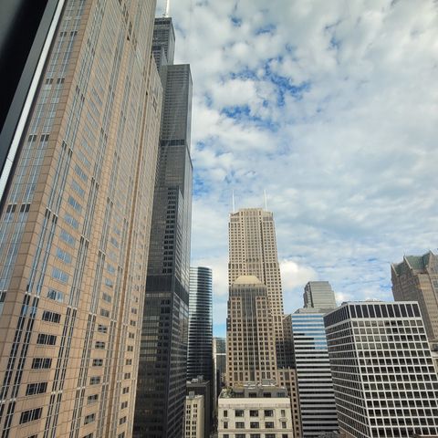 235 W VAN BUREN Street 2715, Chicago, IL 60607