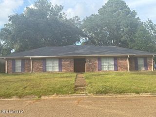 5008 Sunnyvale Drive, Jackson, MS 39211