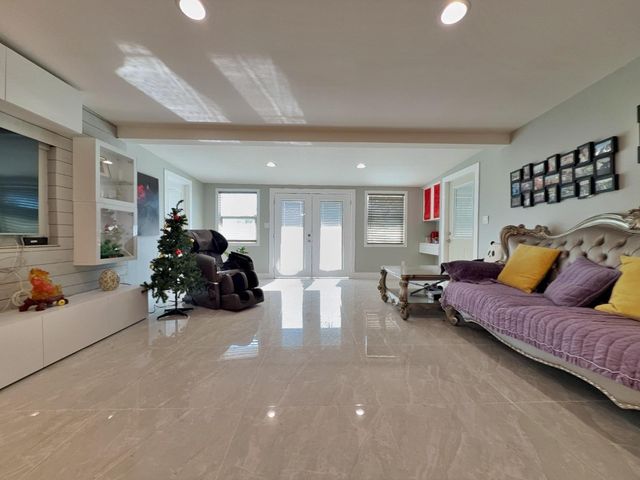 3520 La Habra Way, Sacramento, CA 95864