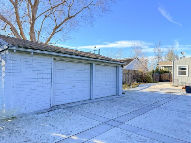 3520 La Habra Way, Sacramento, CA 95864
