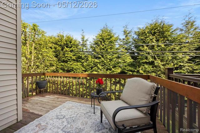 317 Willow Grove Lane, Rochester Hills, MI 48307