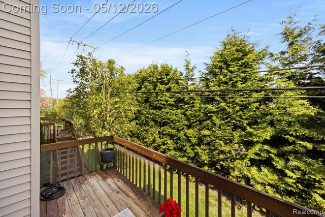 317 Willow Grove Lane, Rochester Hills, MI 48307