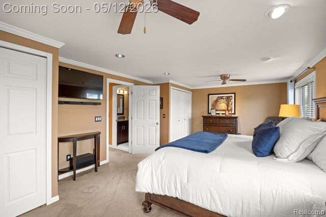 317 Willow Grove Lane, Rochester Hills, MI 48307