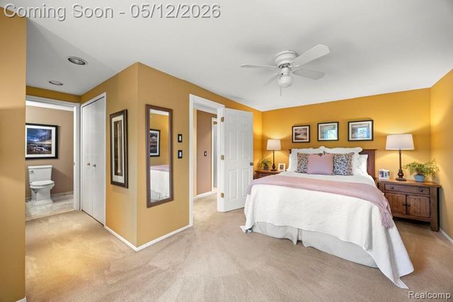 317 Willow Grove Lane, Rochester Hills, MI 48307