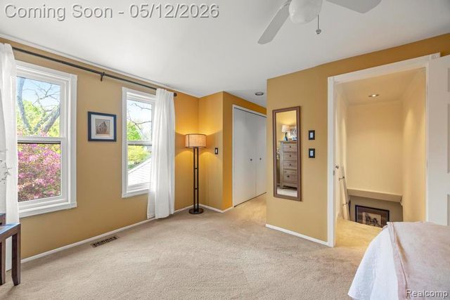 317 Willow Grove Lane, Rochester Hills, MI 48307