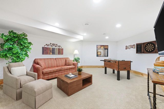 W985 Fur Farm ROAD, New Holstein, WI 53061