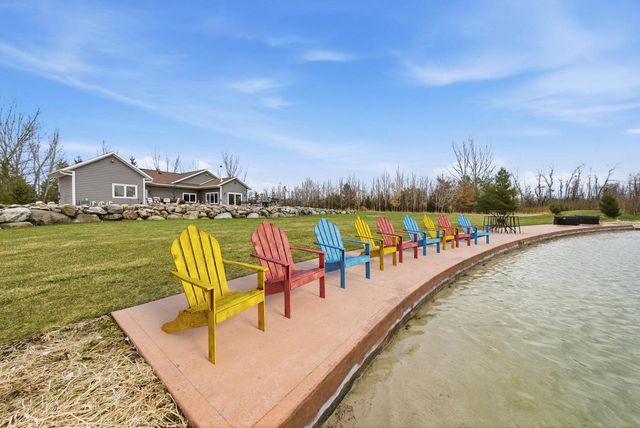 W985 Fur Farm ROAD, New Holstein, WI 53061