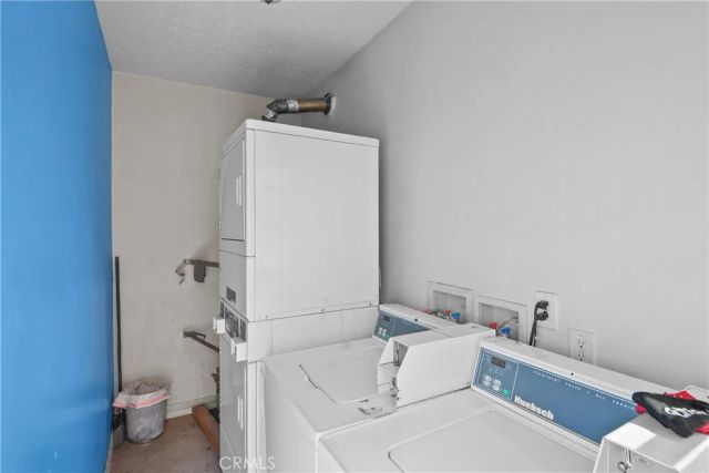15721 Freeman Avenue 6, Lawndale, CA 90260