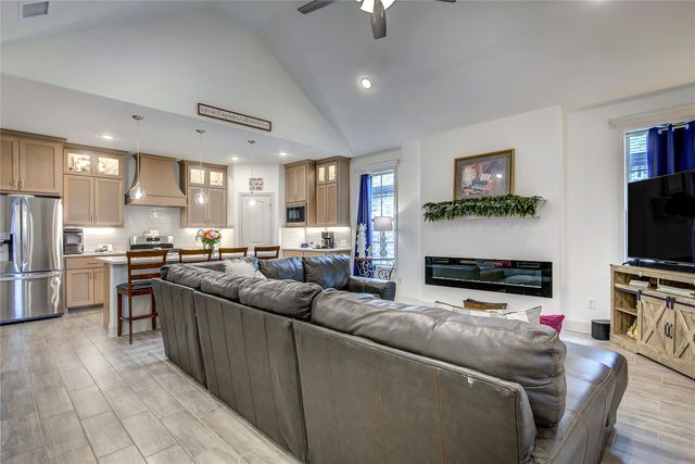 565 Beck Drive, Lavon, TX 75166