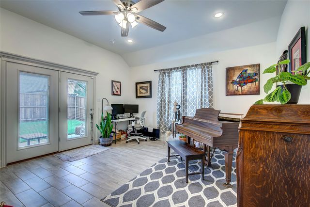 565 Beck Drive, Lavon, TX 75166